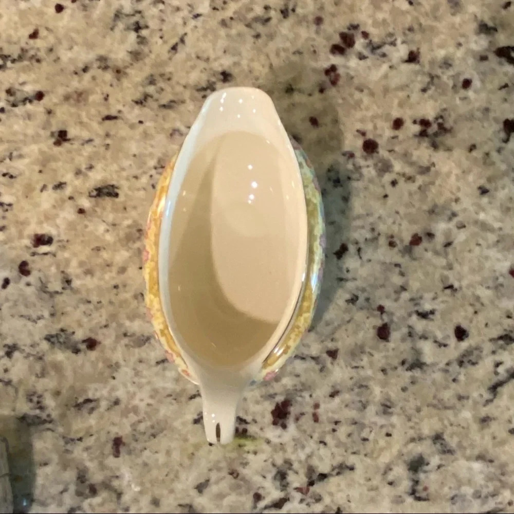 Eggshell Nautilus Gravy Boat - Picture 11 of 14